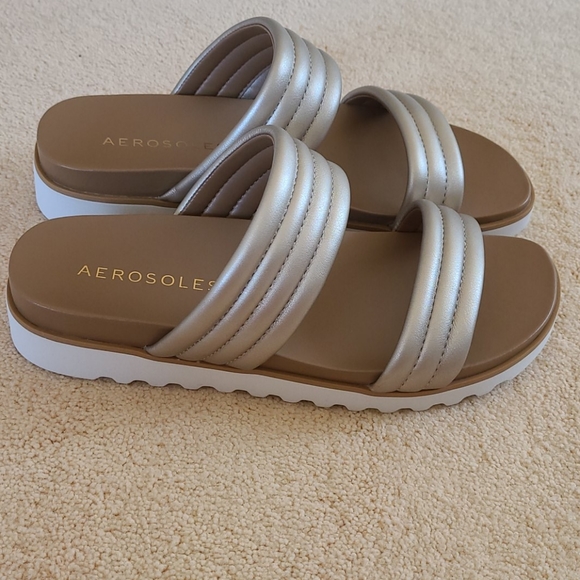 AEROSOLES Gold Puffer Strap Kinnelon Sandal - Picture 7 of 8